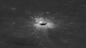 NASA'nın Ay Keşif Uydusu, Ay'da Devasa Krater Keşfetti