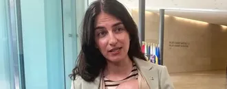 AB'de İlk: İsveçli Bakan, Toplantıya Bebeğiyle Geldi