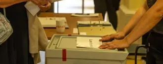 Almanya'da Aşırı Sağ AfD Kazandı