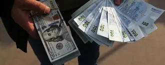 İran Merkez Bankası’ndan Dövize 500 Milyon Dolarlık Müdahale
