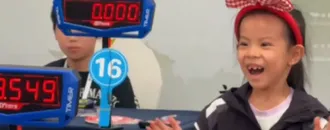La Niña de 6 Años Que Ha Batido el Récord Mundial Femenino de Cubo de Rubik