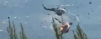 Yunanistan'da İki Yangın Söndürme Helikopteri Havada Çarpıştı