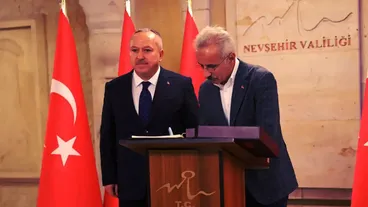 Bakan Uraloğlu, Kapadokya Havalimanı'nın yeni terminal binası inşaatında incelemede bulundu