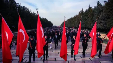Doğa Koleji öğrencileri Anıtkabir'i ziyaret etti