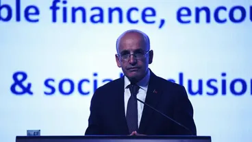 Hazine ve Maliye Bakanı Şimşek, "2. İstanbul Dünya İslam Ekonomisi Zirvesi"nde konuştu:
