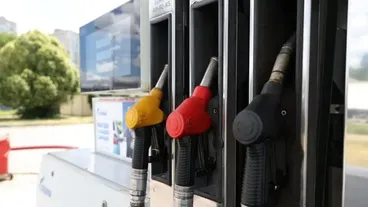 Rusya'da benzin krizi yeniden patladı: Plakaya göre satış dönemi