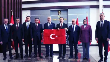 Ticaret Bakanı Ömer Bolat, Siirt'te "Türkiye Yüzyılı Buluşmaları" programında konuştu: