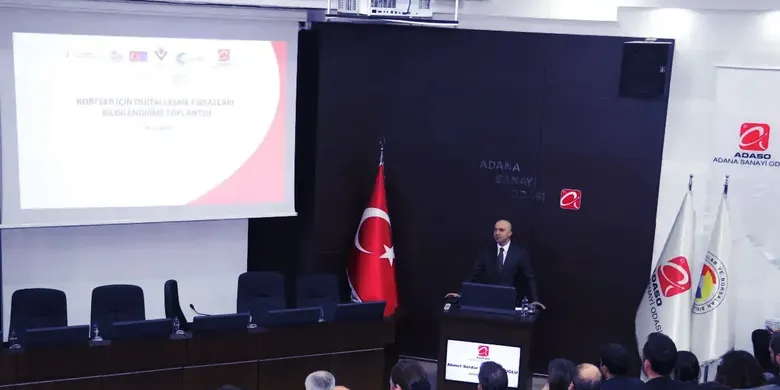 Adana'da KOBİ'lere dijitalleşme fırsatları anlatıldı