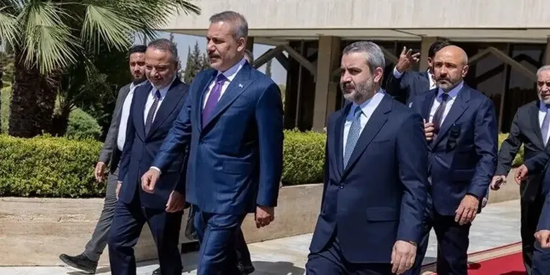 Bakan Fidan'dan Suriye mesajı: Yanında olmayı sürdüreceğiz