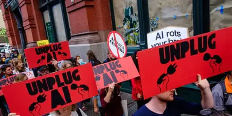 Climate Protesters Say Tech Companies, Not AI, Are the Real ‘Danger to Humankind’ – And the Planet