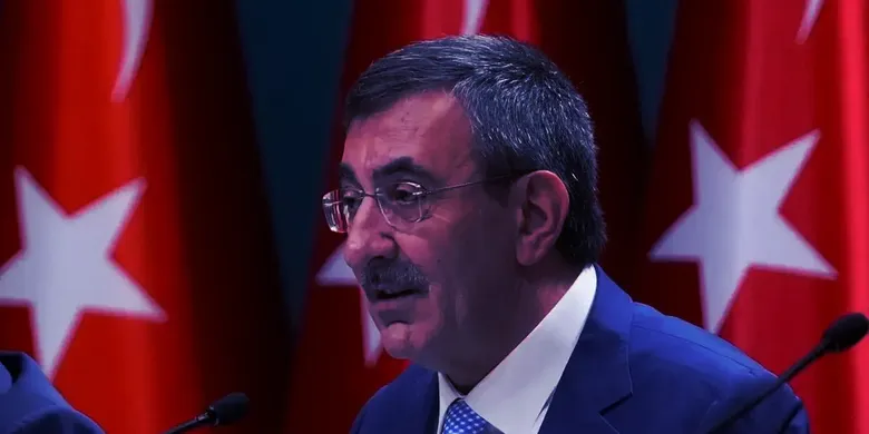 Cumhurbaşkanı Yardımcısı Yılmaz, OVP açıklamasının ardından soruları yanıtladı: (2)