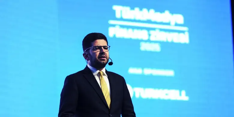 Cumhurbaşkanlığı Yatırım ve Finans Ofisi Başkanı Dağlıoğlu, "Finans Zirvesi"nde konuştu: