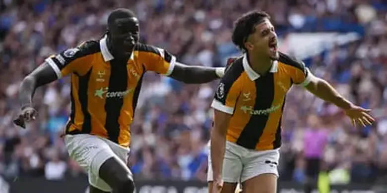 Hull stun Chelsea with Mohamed Belloumi double before João Pedro rescues a point