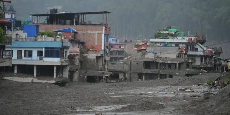 Nepal’de sel felaketi: Can kaybı 270’e yükseldi