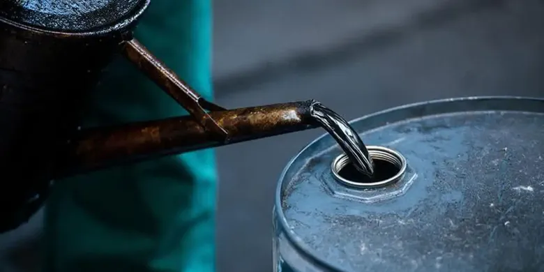 Petrolde Düşüş Üçüncü Güne Taşındı: Arz Endişeleri Hafifledi