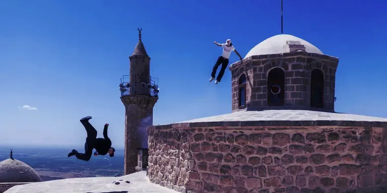 Red Bull sporcularından Mardin'in tanıtımına katkı Red Bull sporcularından Mardin'in tanıtımına katkı