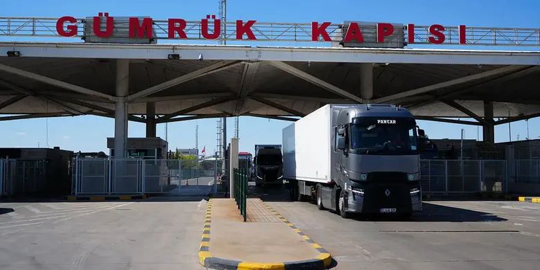 TIR şoförlerinden Avrupa'ya Schengen tepkisi: "Göçmen muamelesi yapmayın"