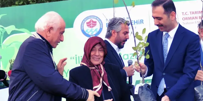 Trabzon'da üreticilere ücretsiz 5 bin 300 meyve fidanı dağıtıldı