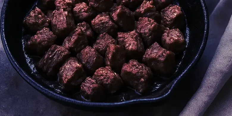 Yeni kesilmiş kurban eti tüketimi, sindirim sistemi sorunlarına neden olabilir Yeni kesilmiş kurban eti tüketimi, sindirim sistemi sorunlarına neden olabilir