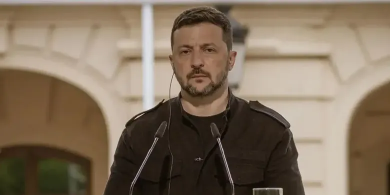 Zelenski: Trump'ın özel temsilcilerini Kiev'de bekliyoruz