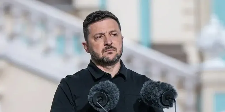 Zelenskiy'nin uçağı İHA saldırısından son anda kurtuldu