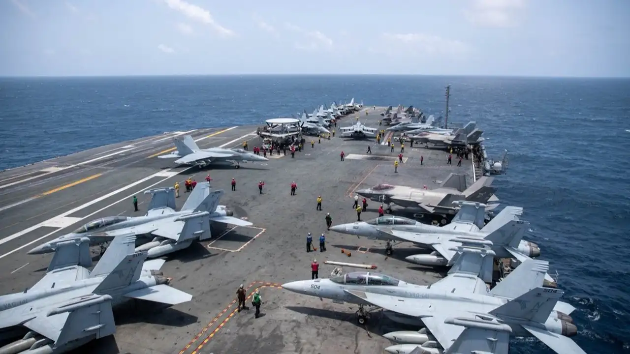 ABD, USS George Washington Uçak Gemisini Orta Doğu'ya Gönderdi