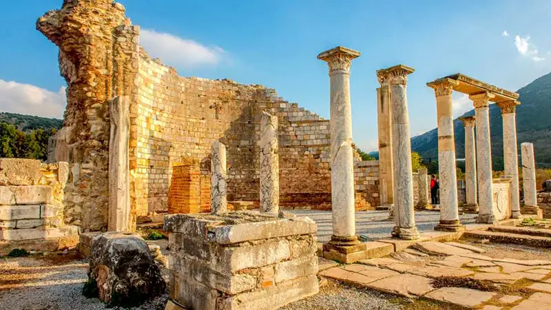 Efes’te Bizans Sarayı Gün Yüzüne Çıkarılıyor